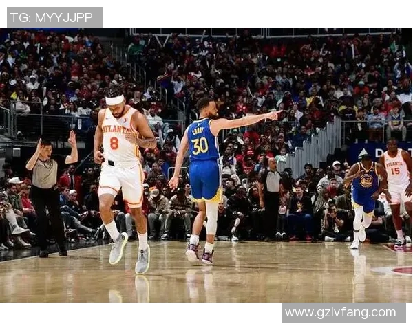 2016年2月23日NBA经典对决老鹰勇士巅峰之战回顾与精彩瞬间分析